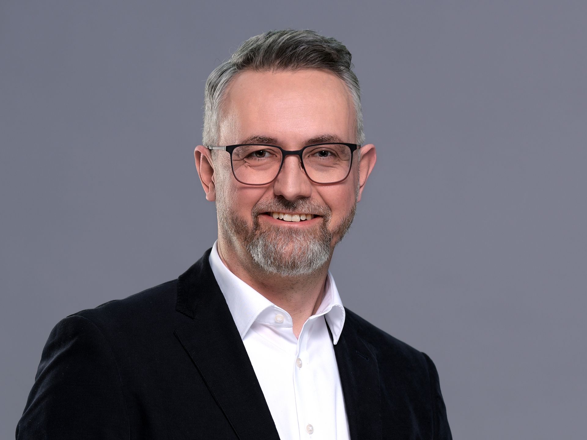 Sascha Brocker Sascha Brocker, Geschäftsführer AVG Service